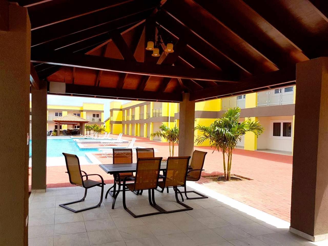 Casa Alessandra 1Bdr Palm Beach Екстер'єр фото